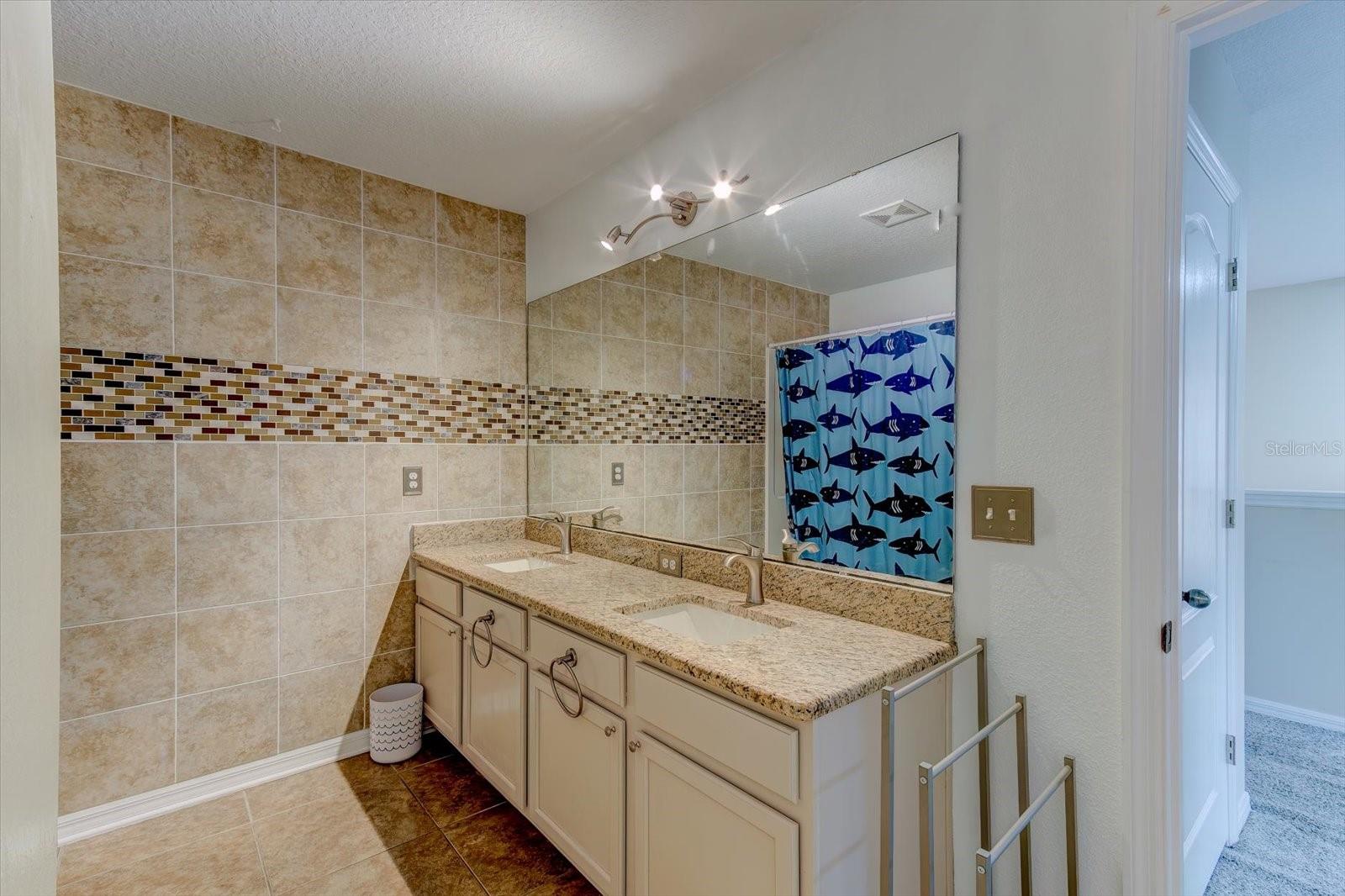 TAVARES ETOWAH PH 01 - Residential