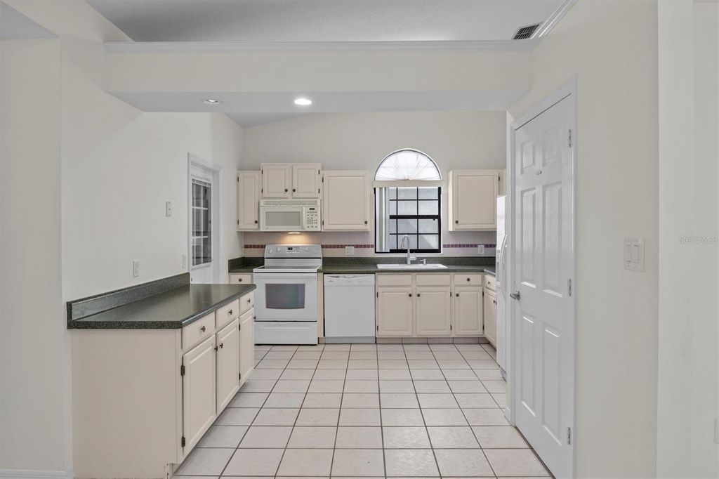 Photo of 6325 Egret Drive, Lakeland, FL 33809 (MLS # L4957052)