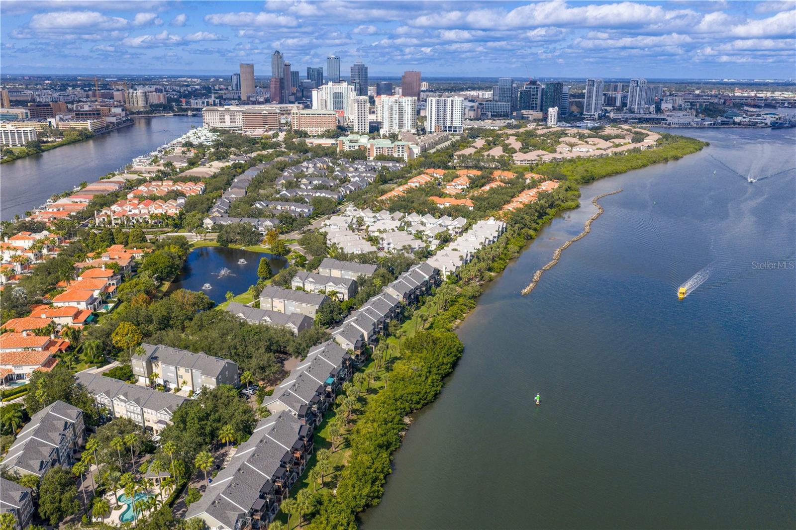 HARBOURSIDE AT HARBOUR ISLAND - Residential