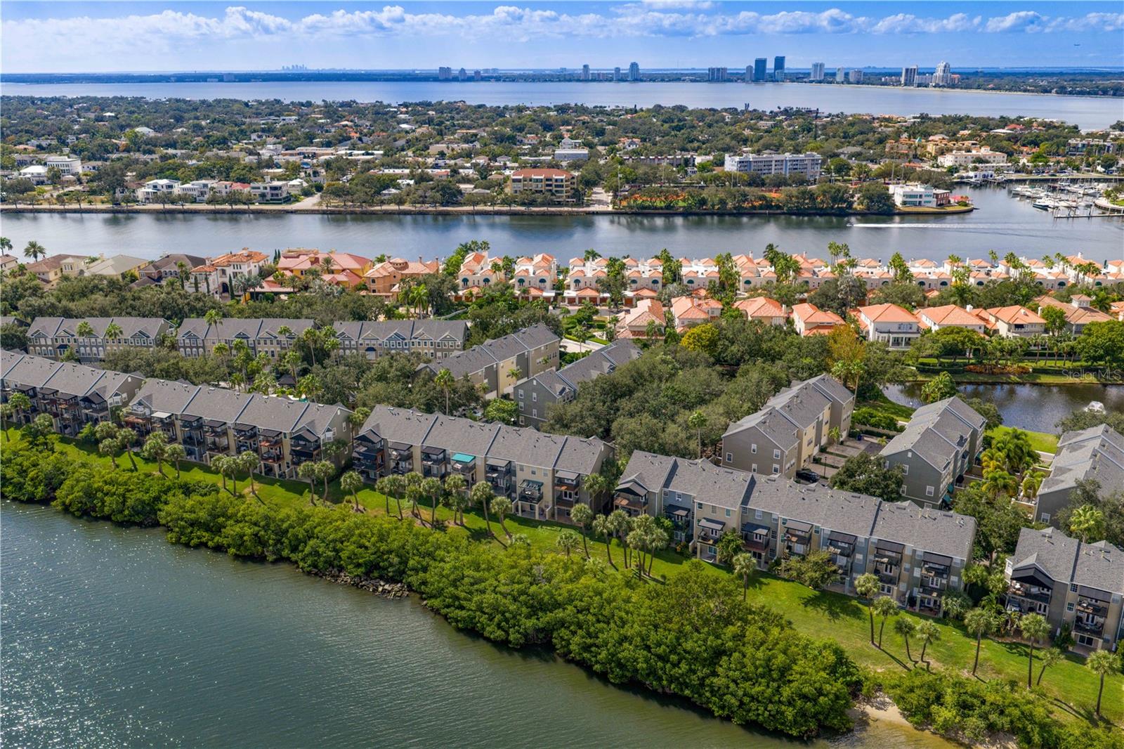 HARBOURSIDE AT HARBOUR ISLAND - Residential
