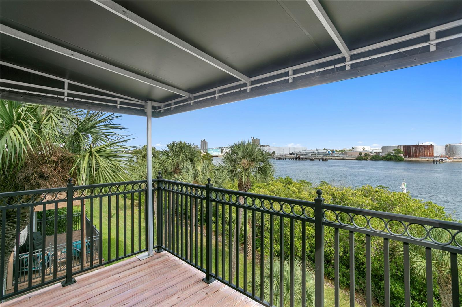 HARBOURSIDE AT HARBOUR ISLAND - Residential