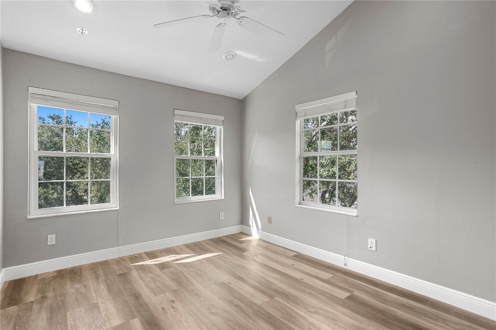 HARBOURSIDE AT HARBOUR ISLAND - Residential