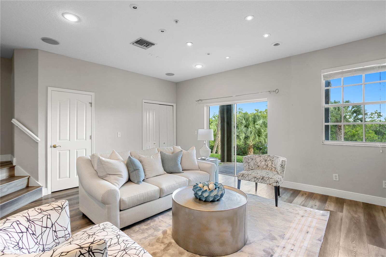 HARBOURSIDE AT HARBOUR ISLAND - Residential