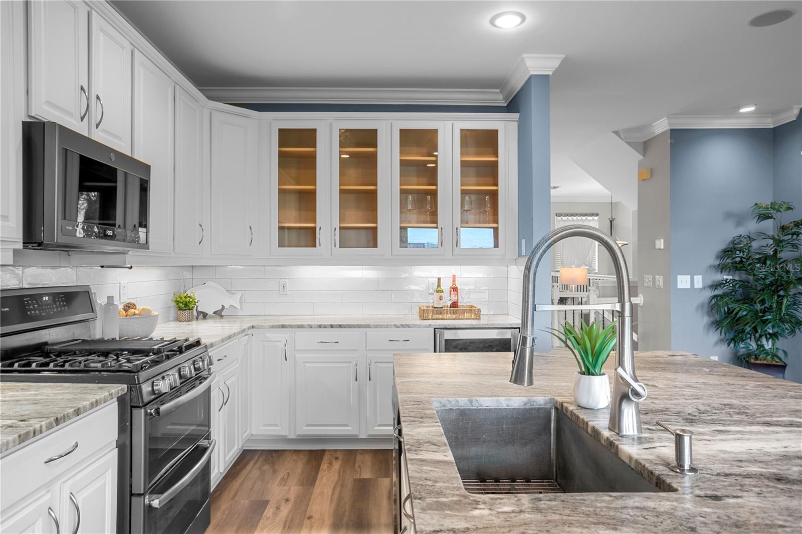 HARBOURSIDE AT HARBOUR ISLAND - Residential