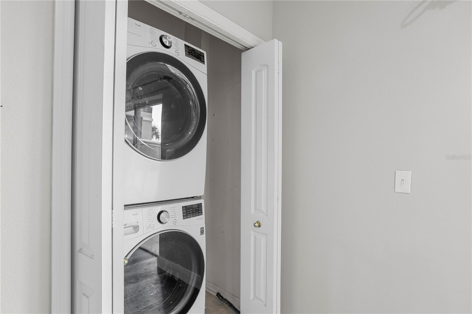 HARBOURSIDE AT HARBOUR ISLAND - Residential