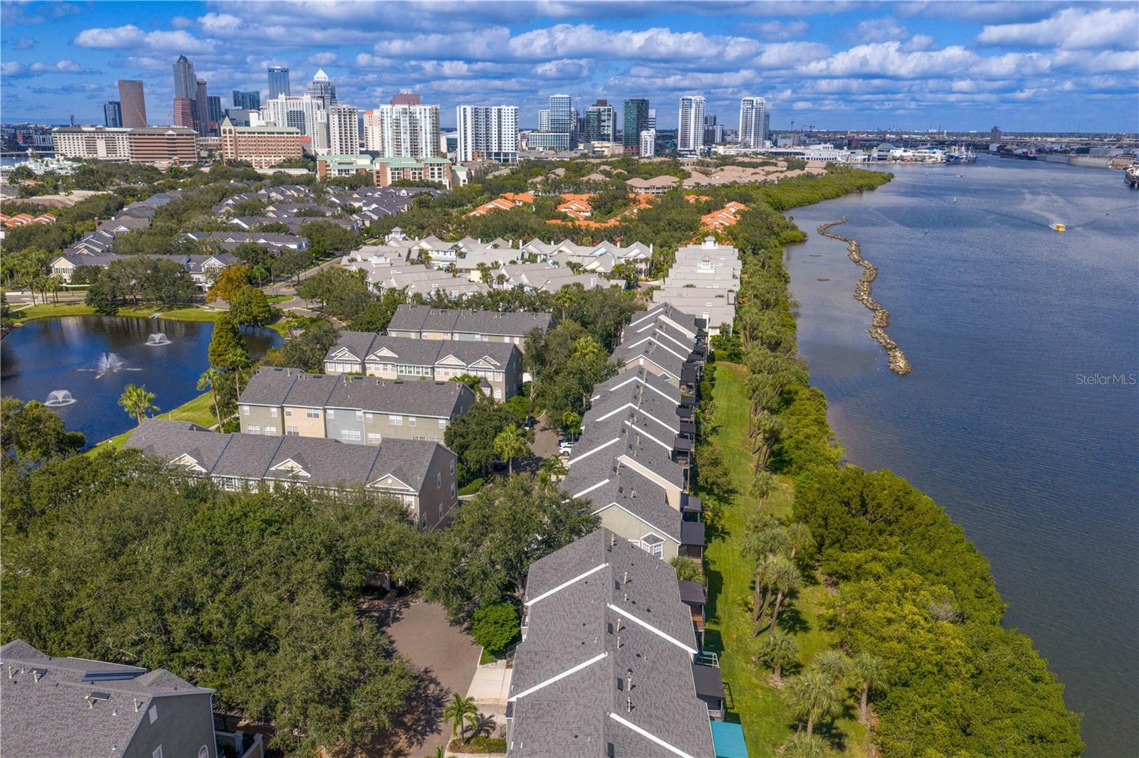 HARBOURSIDE AT HARBOUR ISLAND - Residential