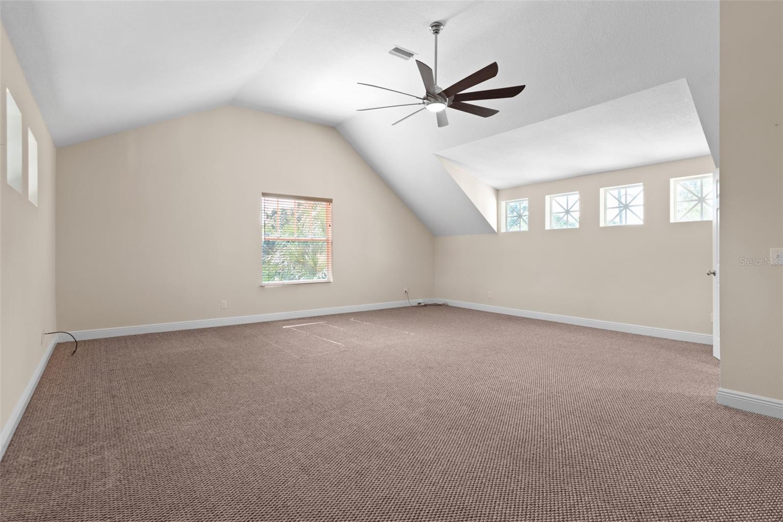 BAYHILL ESTATES - Residential