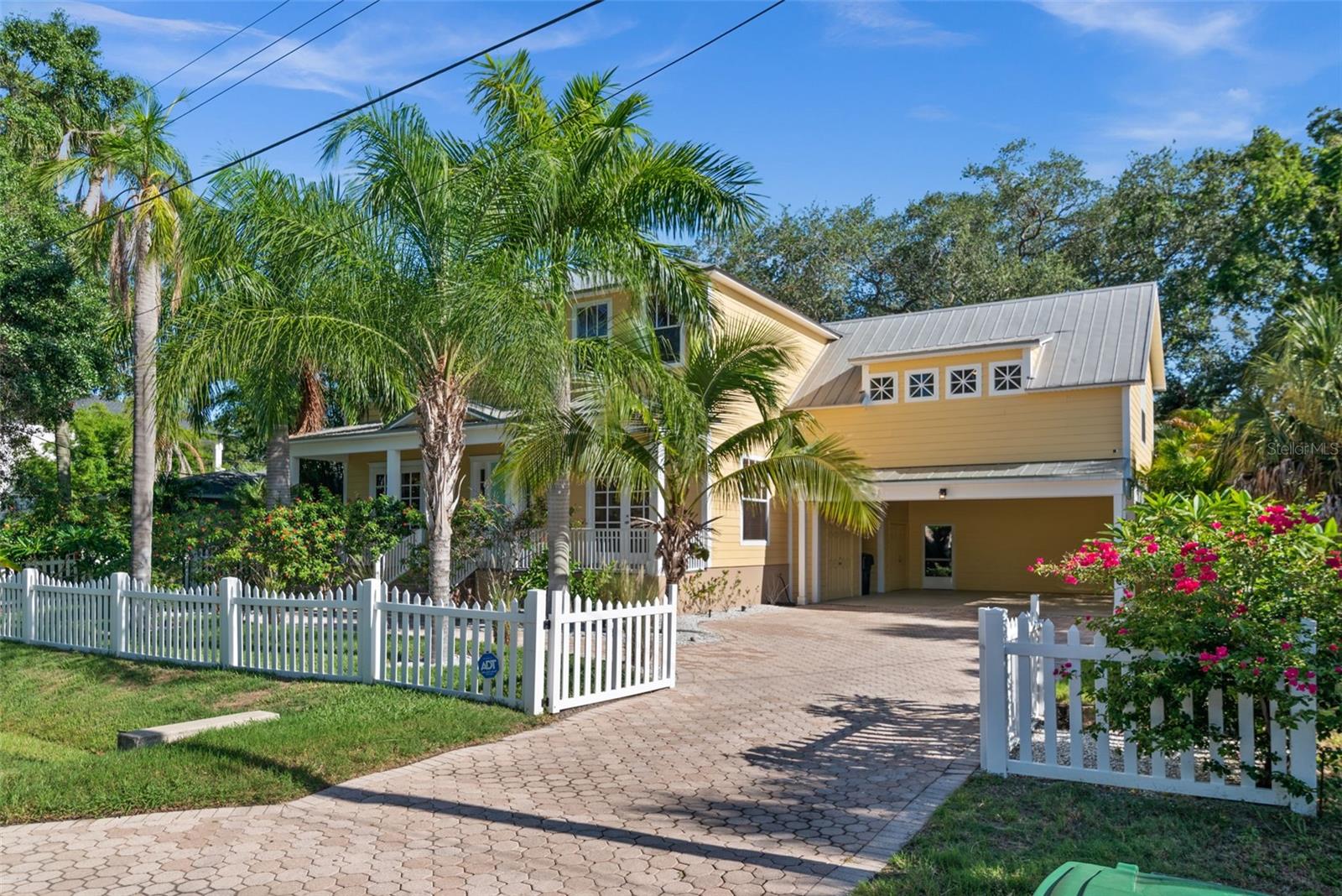 BAYHILL ESTATES - Residential