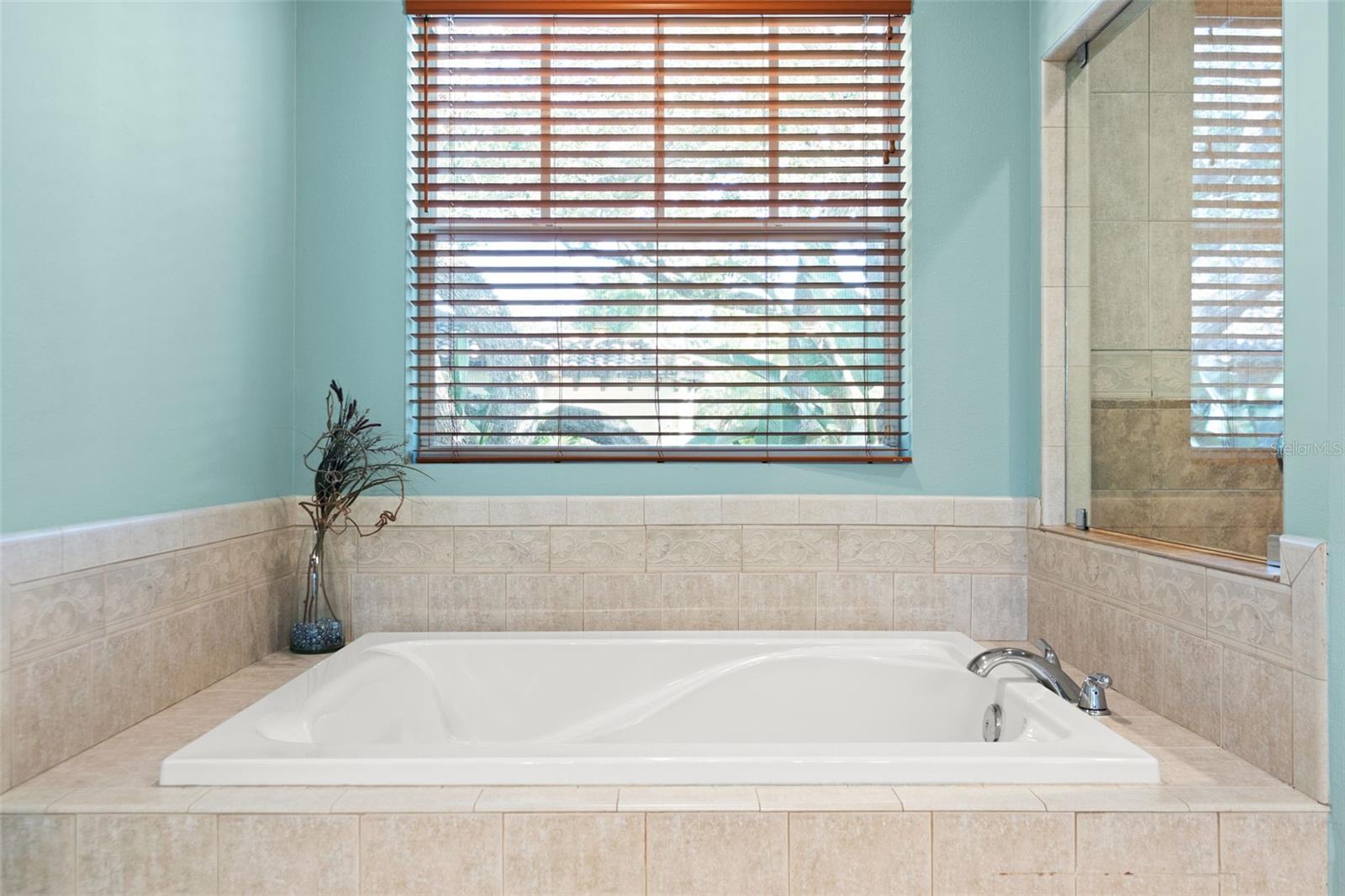 BAYHILL ESTATES - Residential