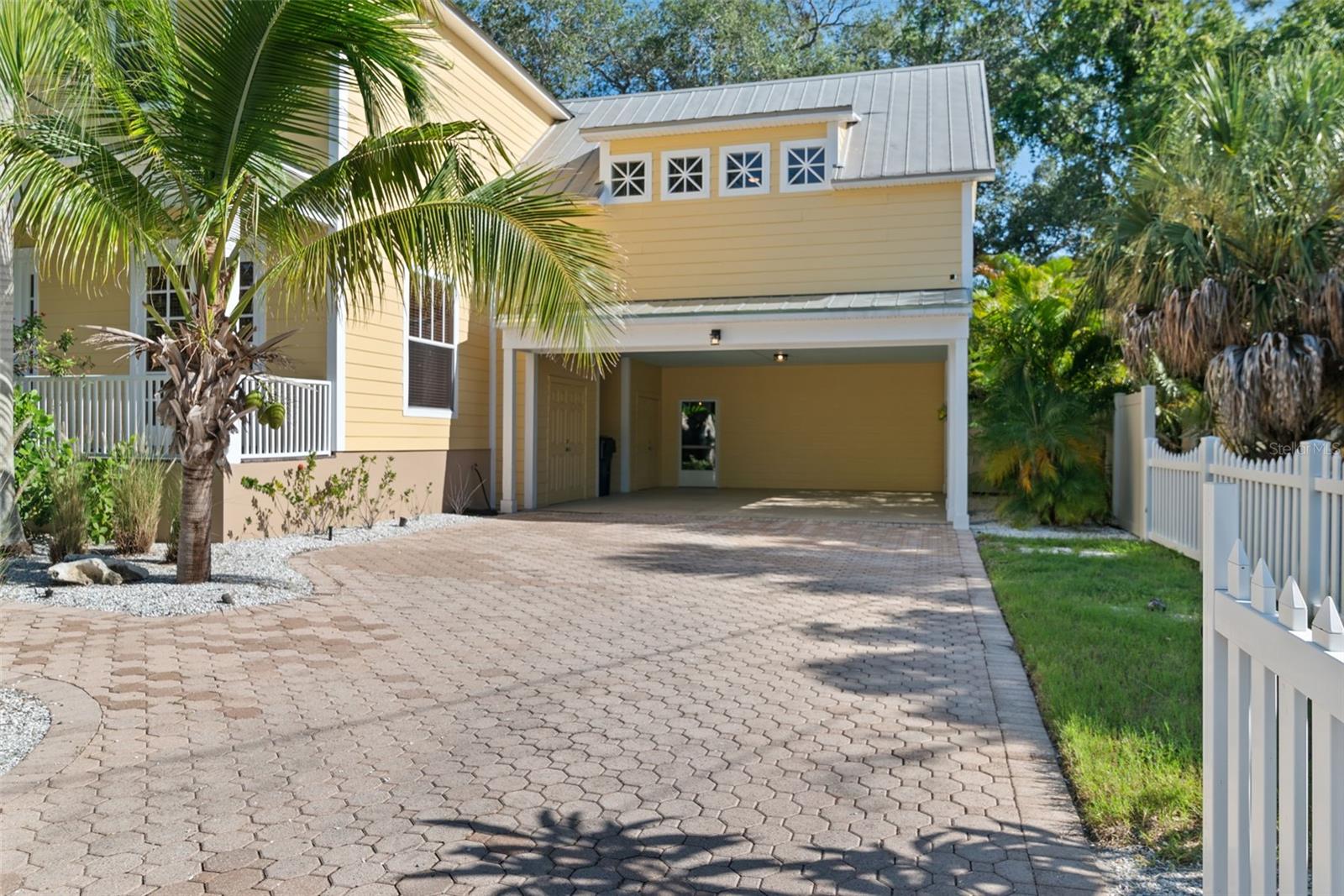 BAYHILL ESTATES - Residential