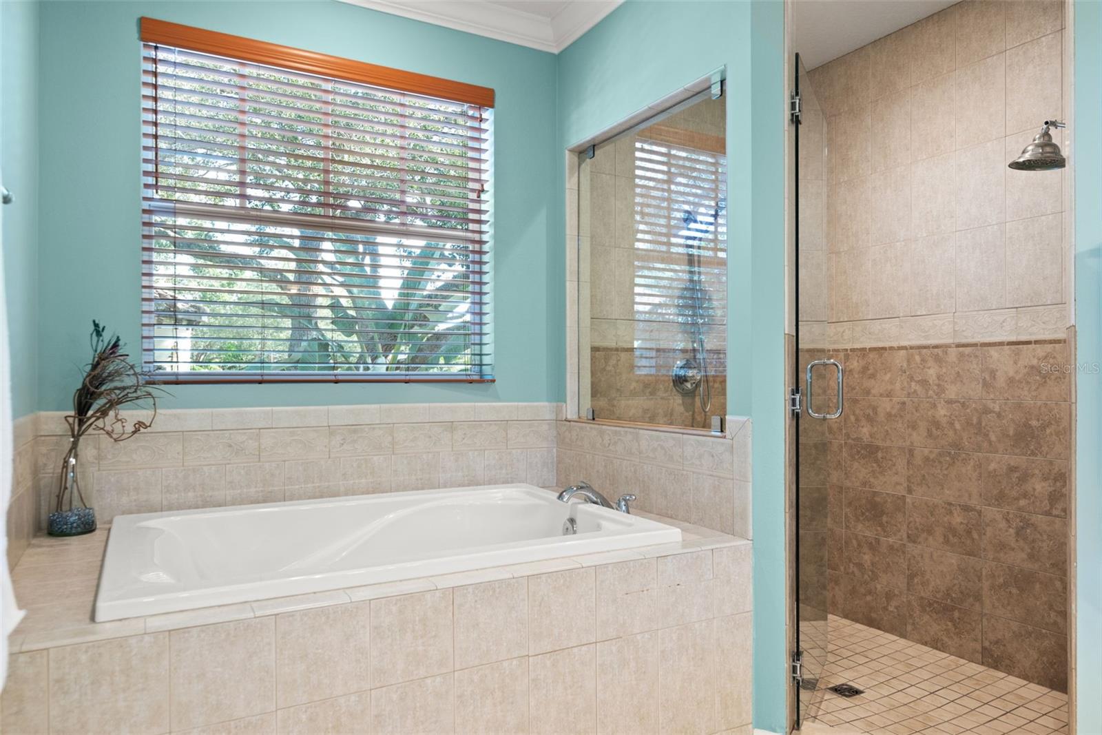 BAYHILL ESTATES - Residential