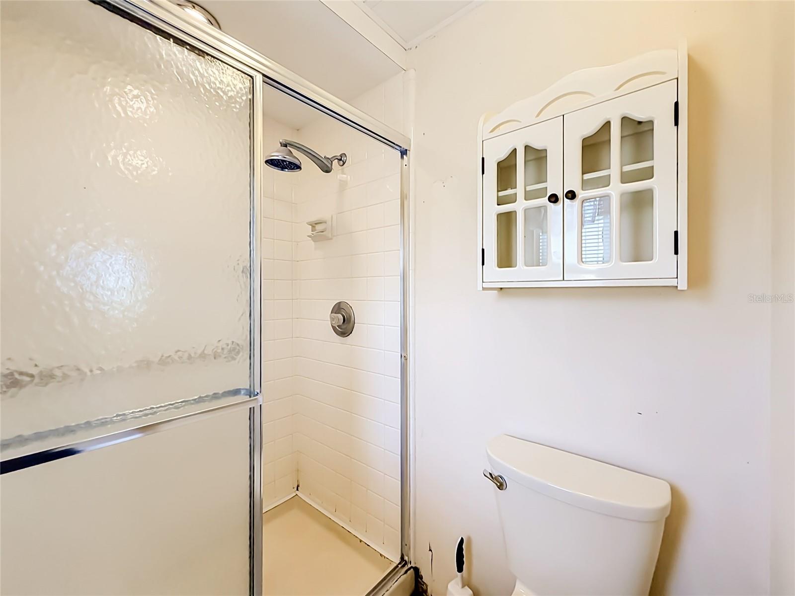 OAK GROVE VILLAGE CONDO CB 4/106 UNIT 14 - Residential