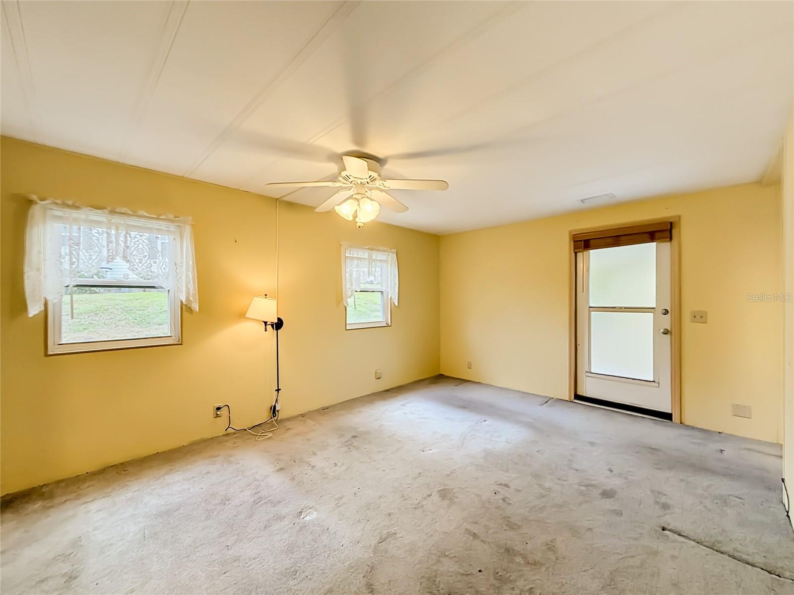 OAK GROVE VILLAGE CONDO CB 4/106 UNIT 14 - Residential