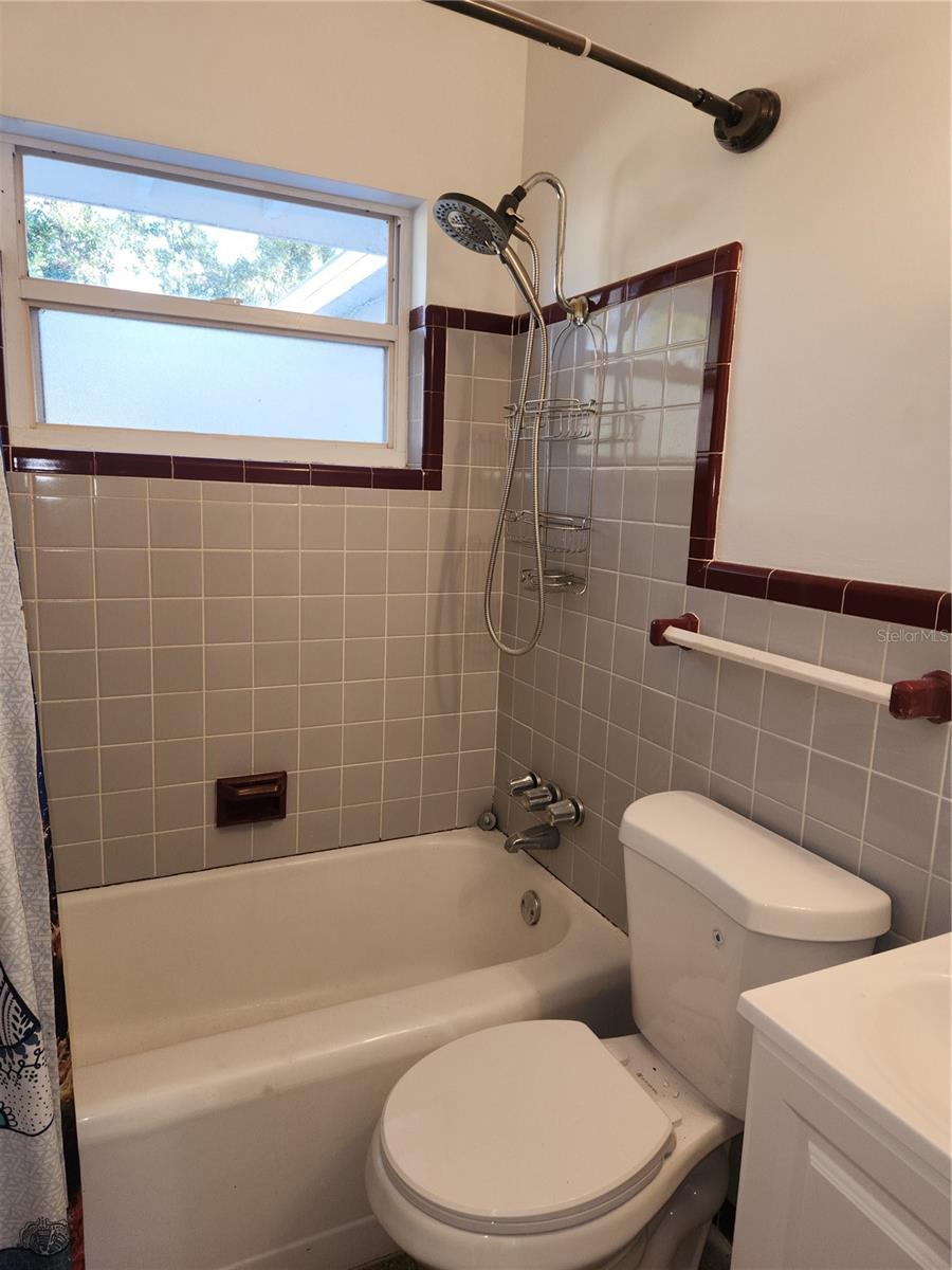 BROADWAY COURT OF INDIAN BEACH - Residential Lease