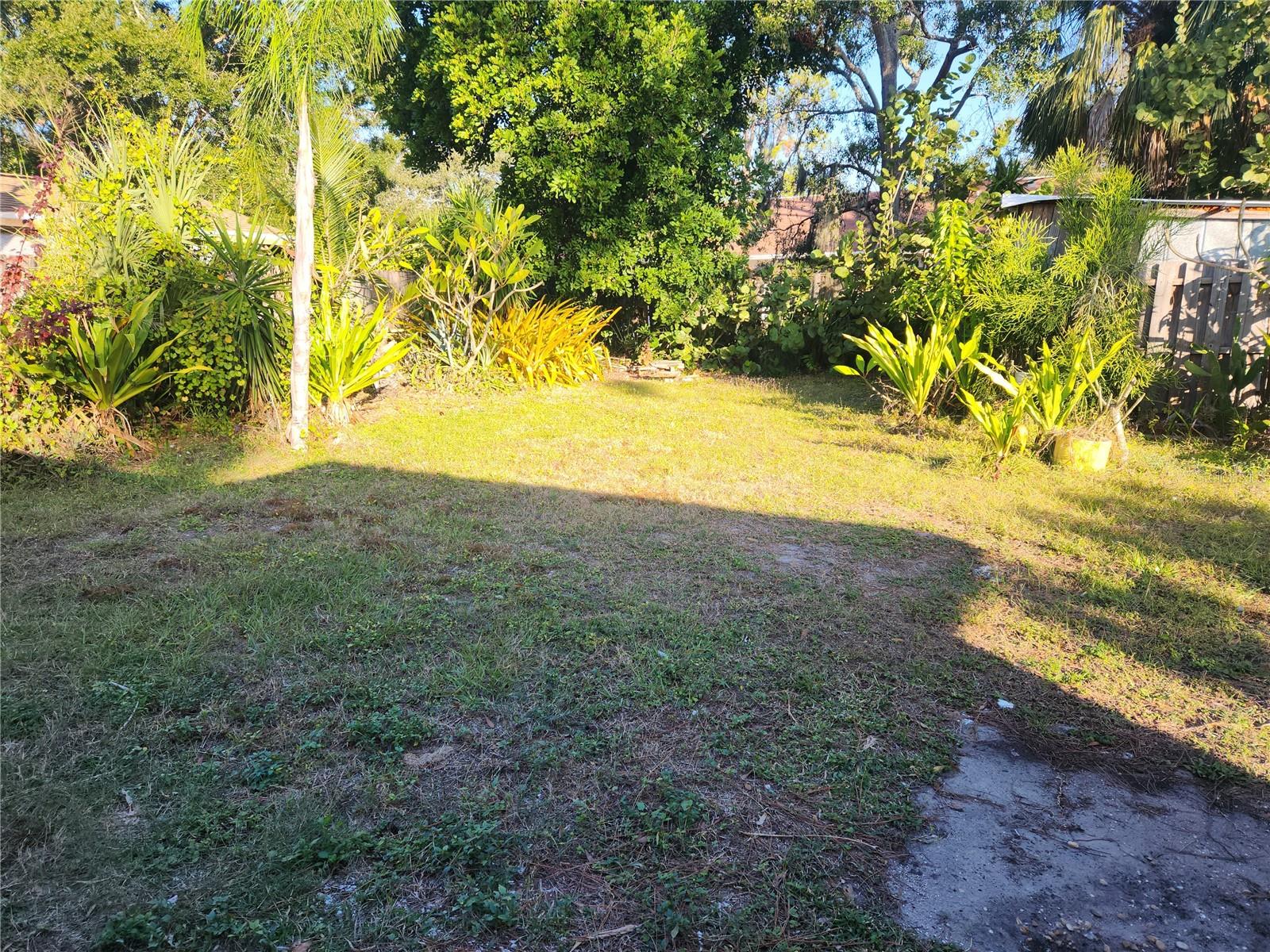 BROADWAY COURT OF INDIAN BEACH - Residential Lease