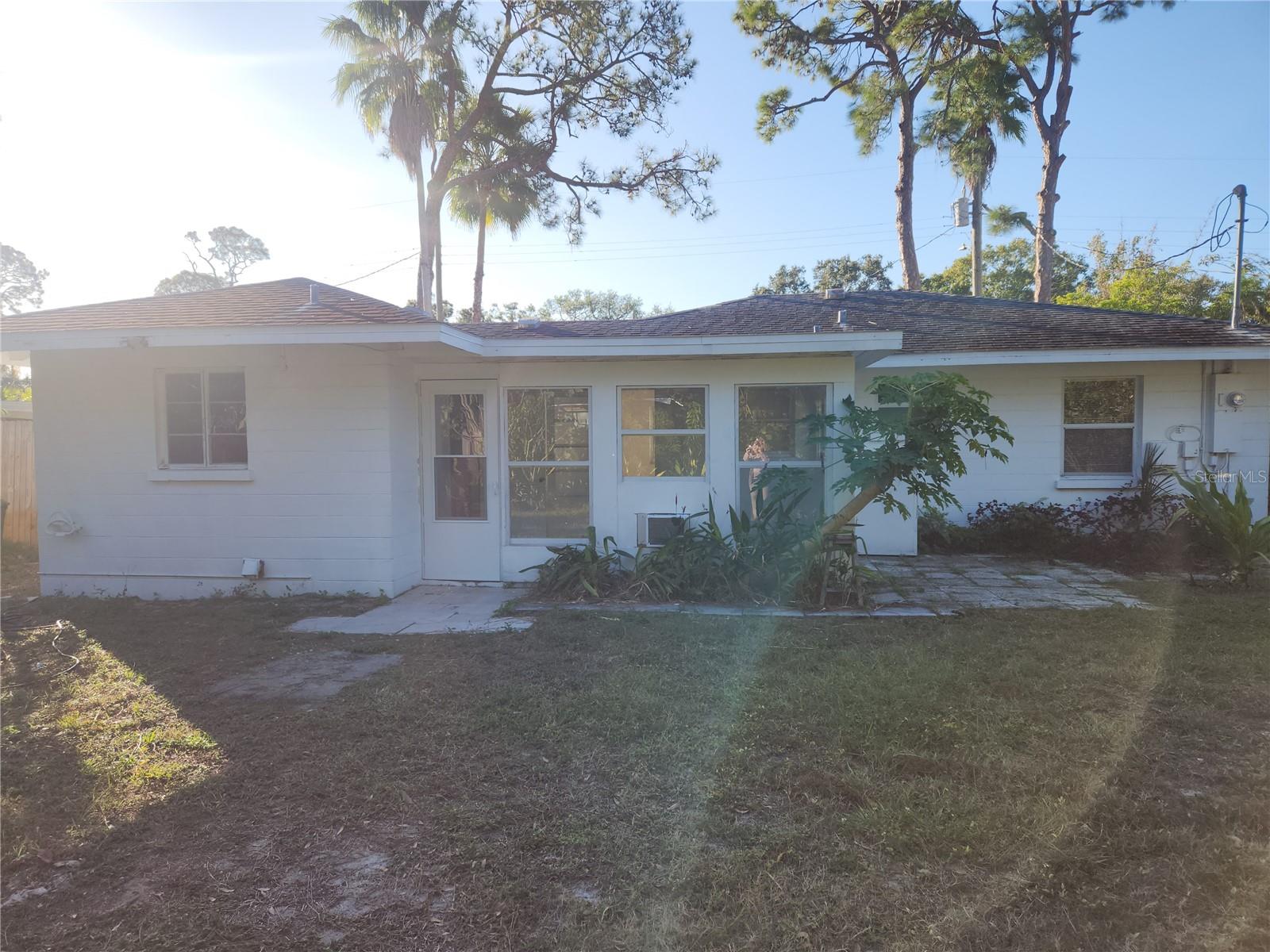 BROADWAY COURT OF INDIAN BEACH - Residential Lease