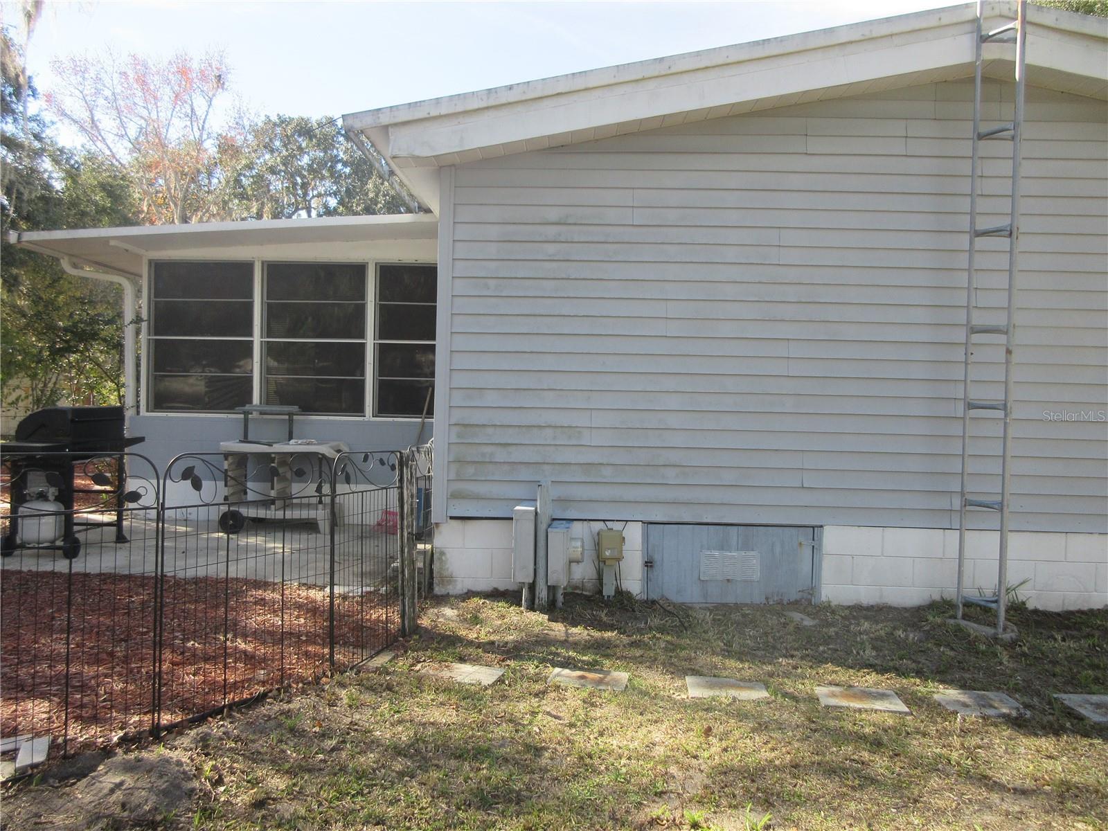 SILVER LAKES ACRES - Residential