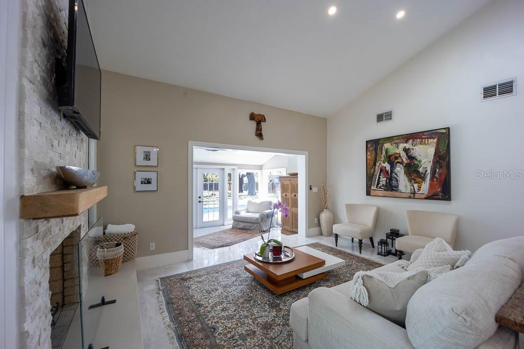 WINDERMERE TOWN - Residential