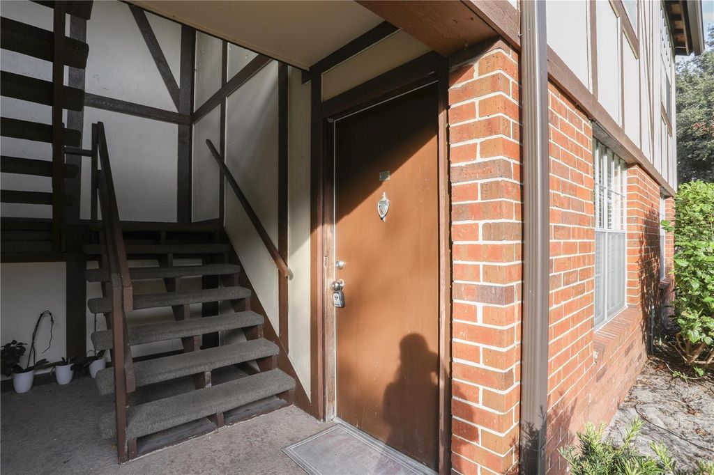 Photo of 5325 Hansel Avenue #1, Orlando, FL 32809 (MLS # O6377979)