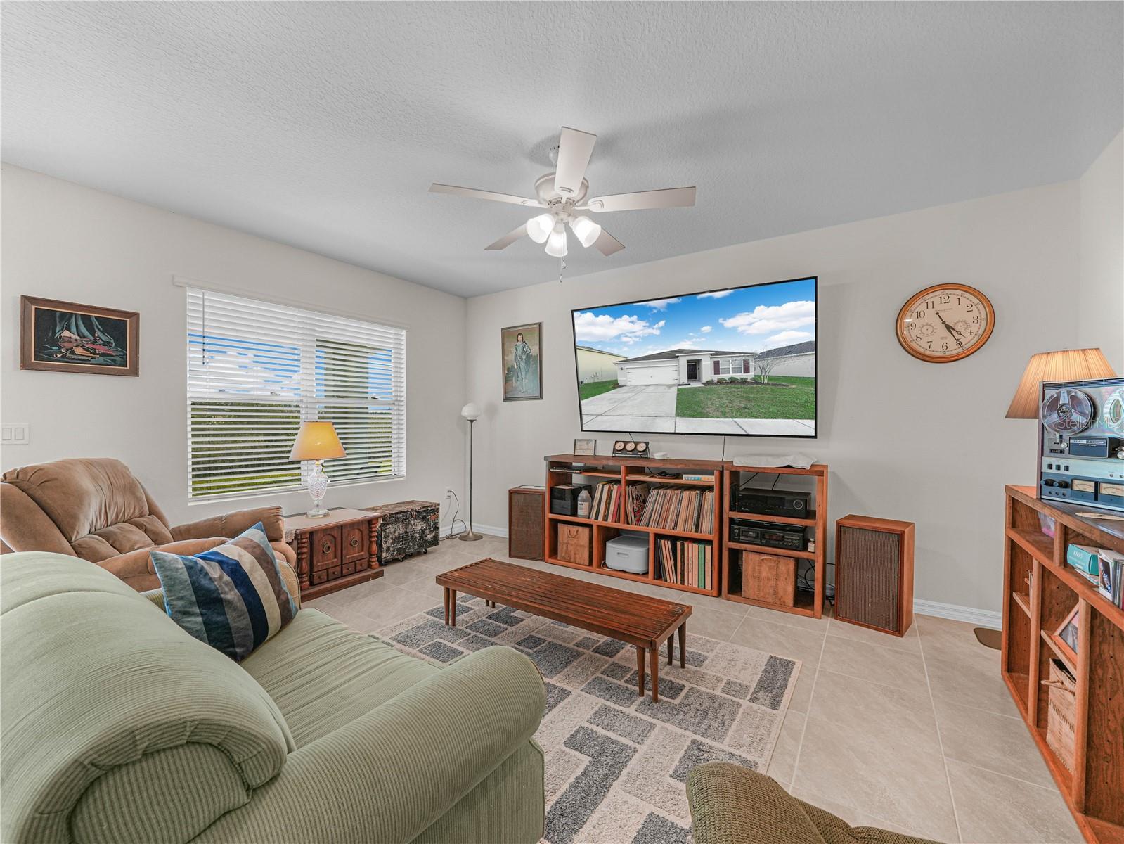 LAKES/LAUREL HLNDS PH 2B - Residential