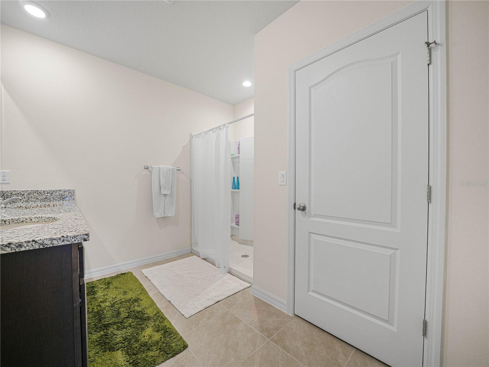 LAKES/LAUREL HLNDS PH 2B - Residential