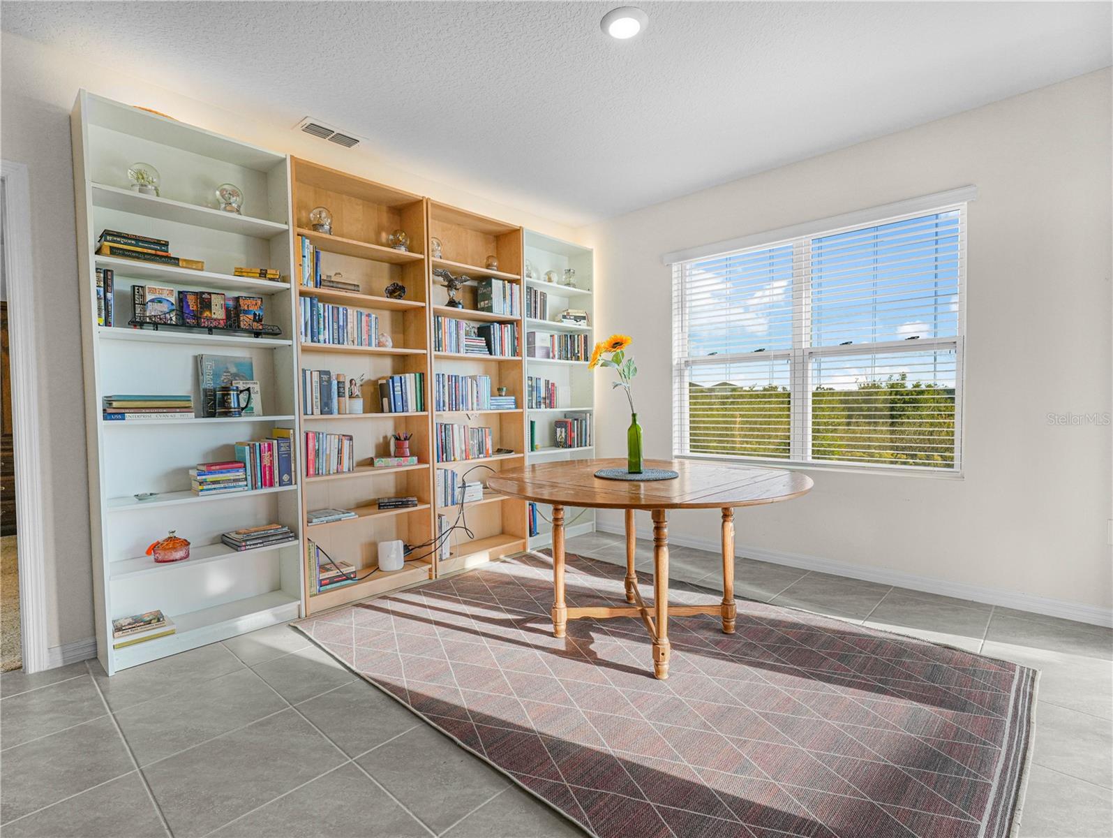 LAKES/LAUREL HLNDS PH 2B - Residential