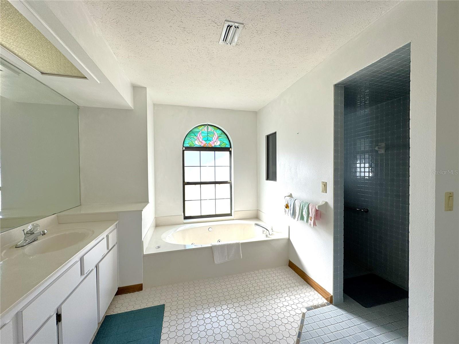 INVERNESS HIGHLANDS SOUTH - Residential Lease