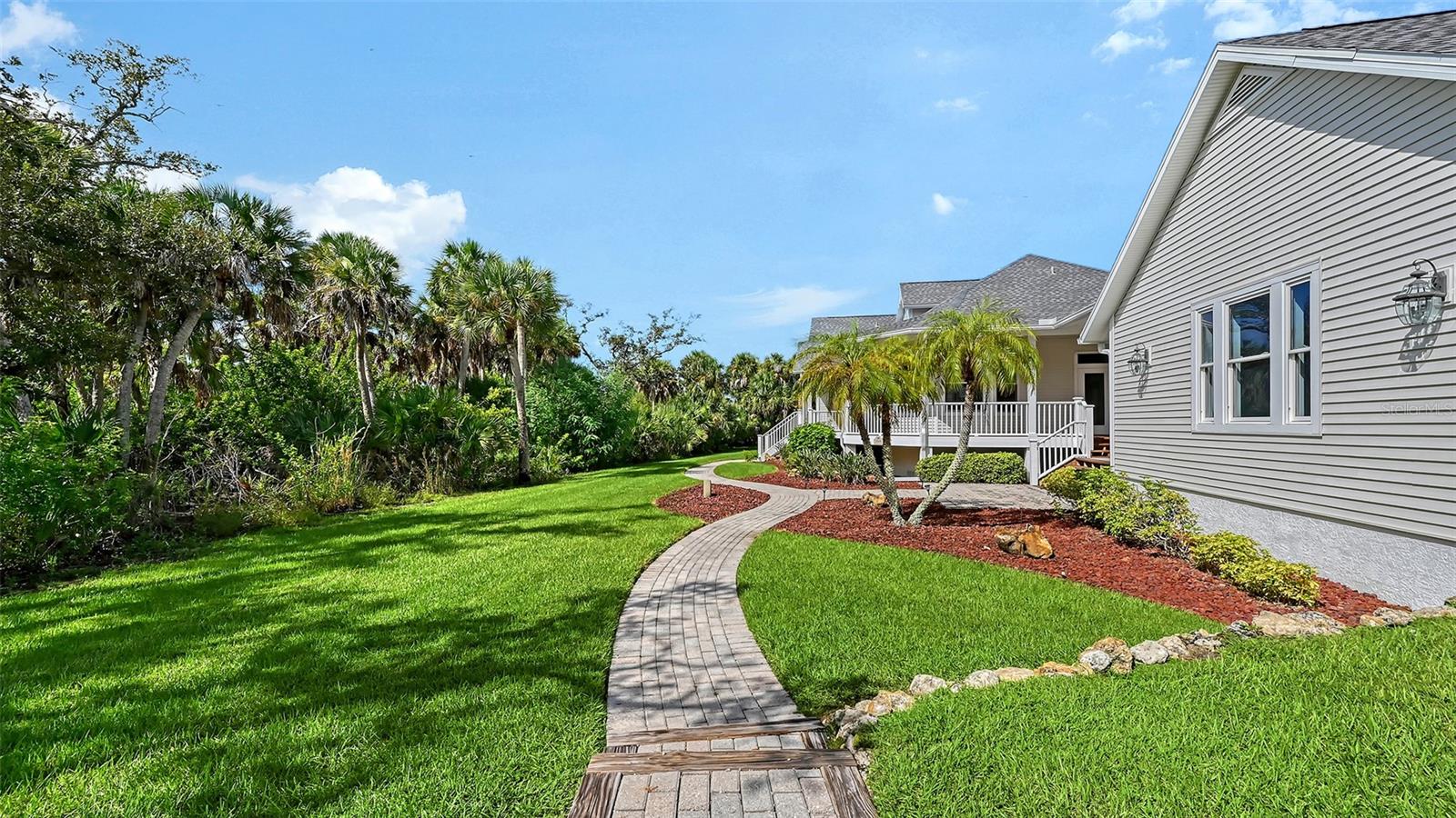 HERITAGE OAKS AT SHAMROCK SHORES 1ST ADD - Residential