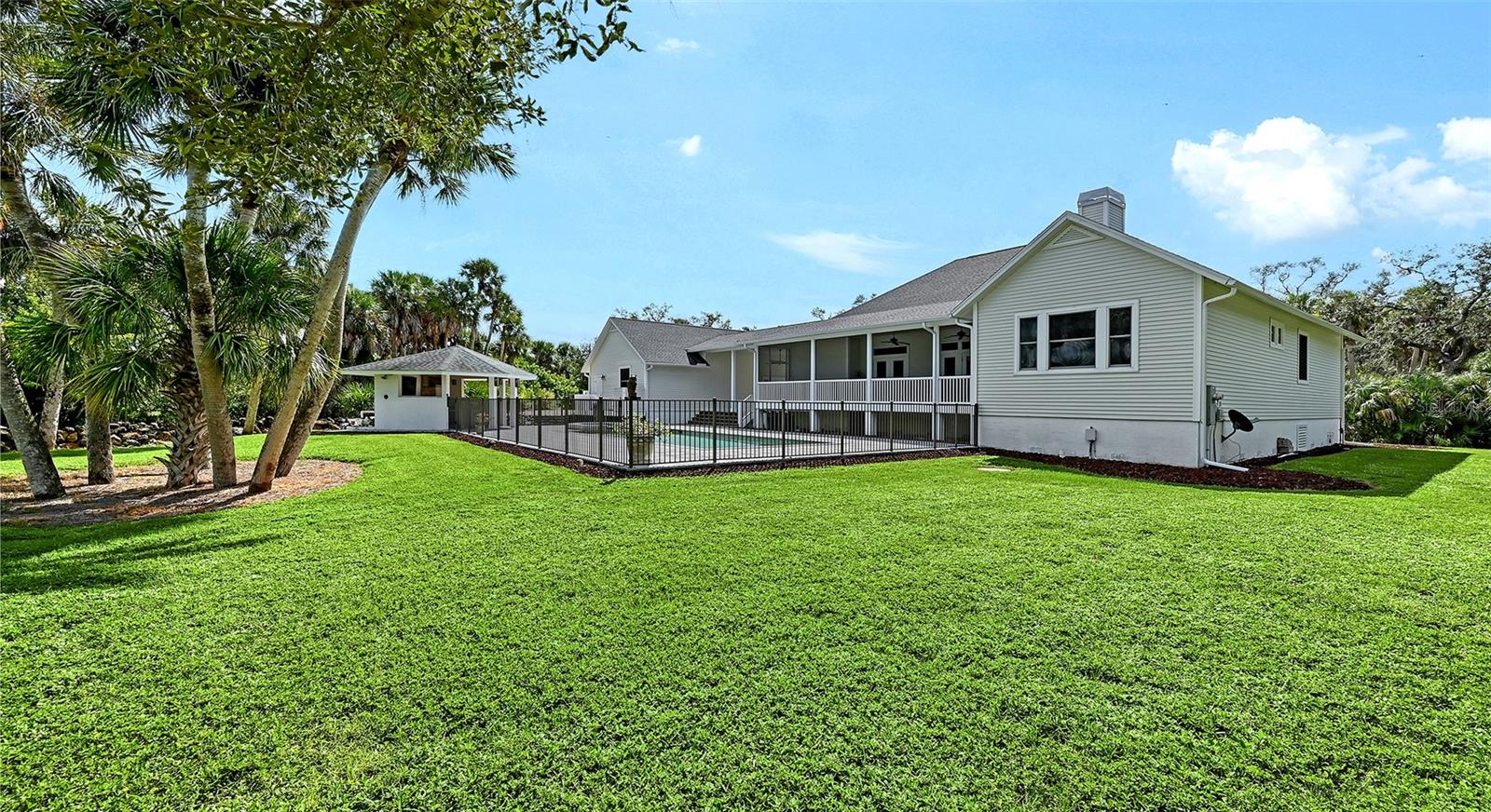 HERITAGE OAKS AT SHAMROCK SHORES 1ST ADD - Residential