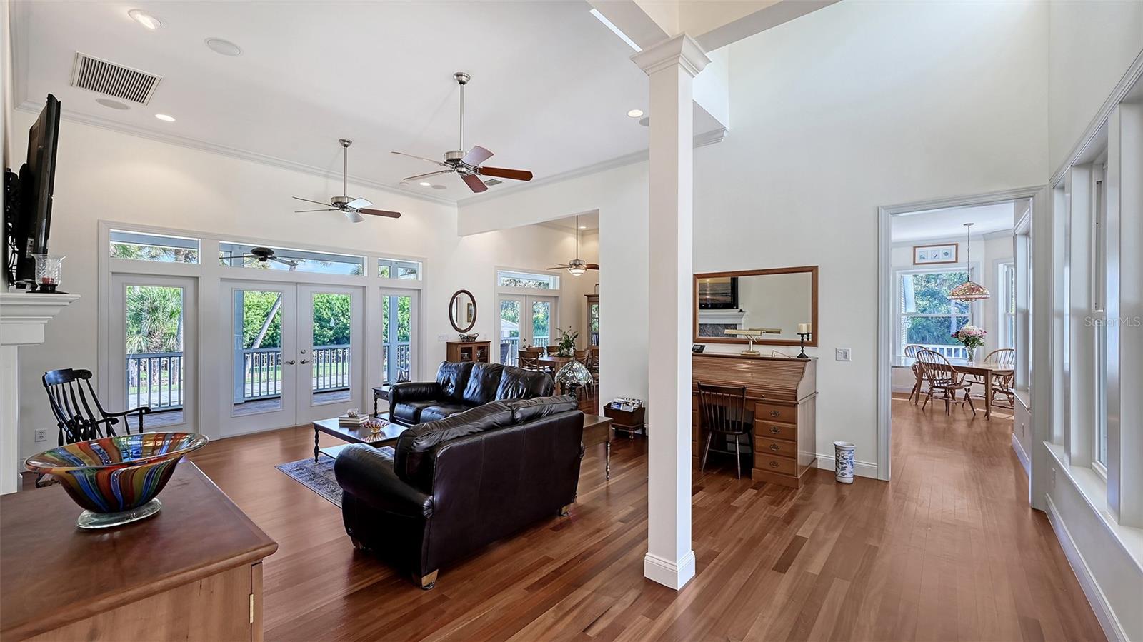 HERITAGE OAKS AT SHAMROCK SHORES 1ST ADD - Residential