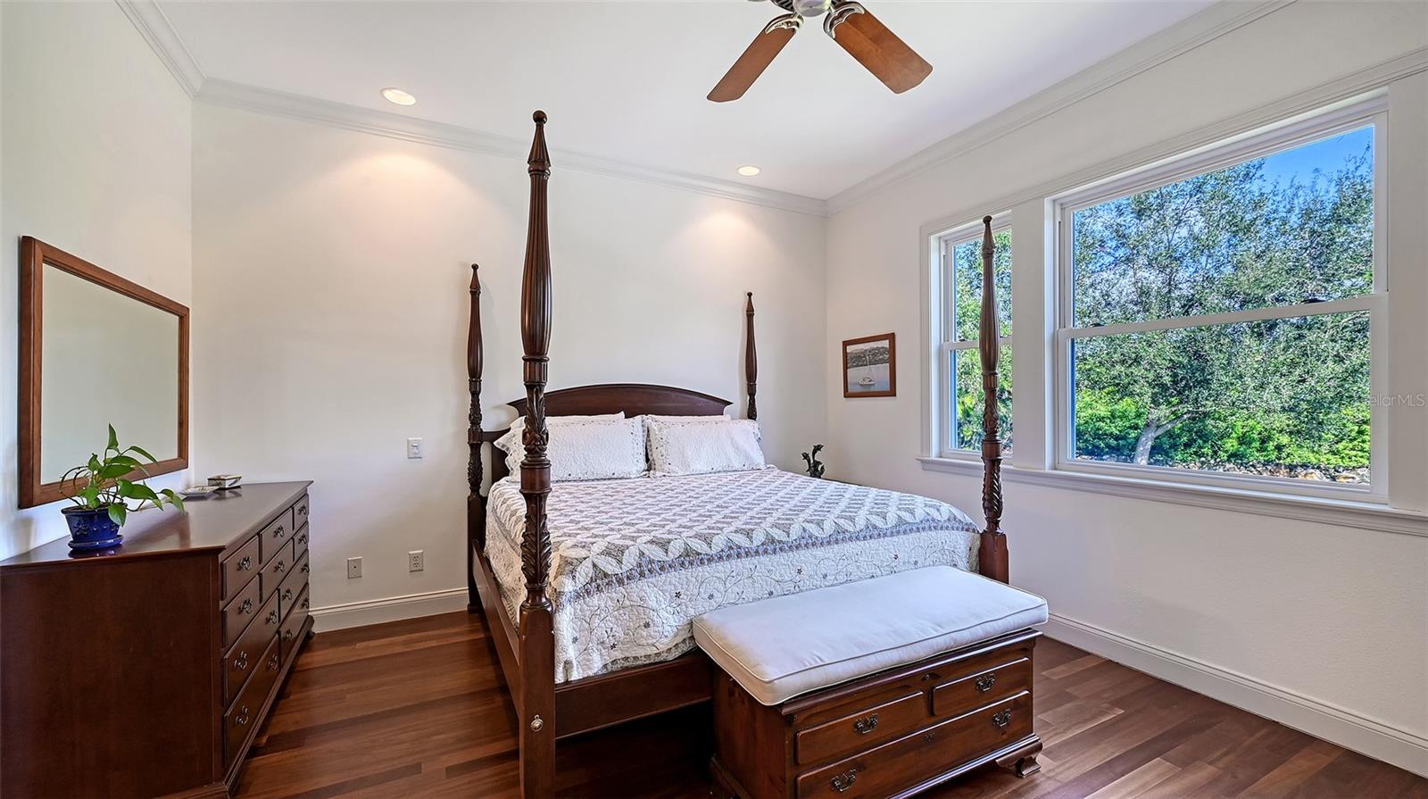 HERITAGE OAKS AT SHAMROCK SHORES 1ST ADD - Residential