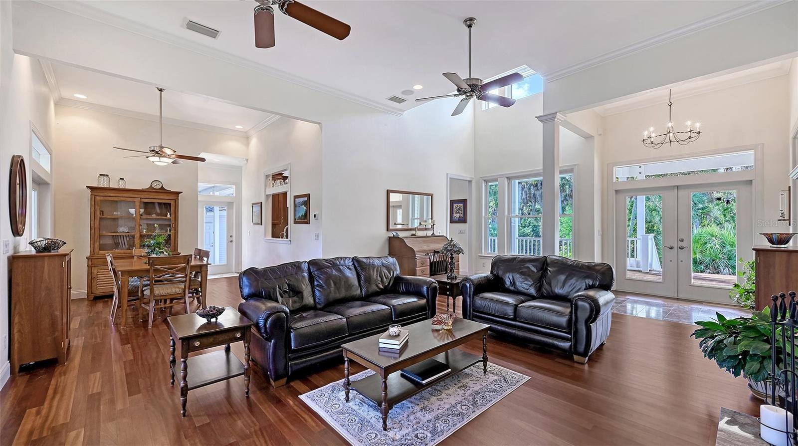 HERITAGE OAKS AT SHAMROCK SHORES 1ST ADD - Residential