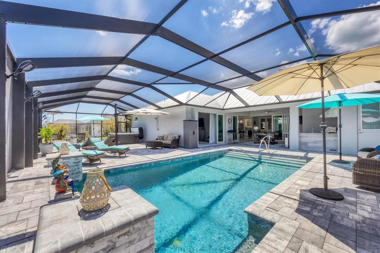 ROTONDA WEST PINE VALLEY - Residential