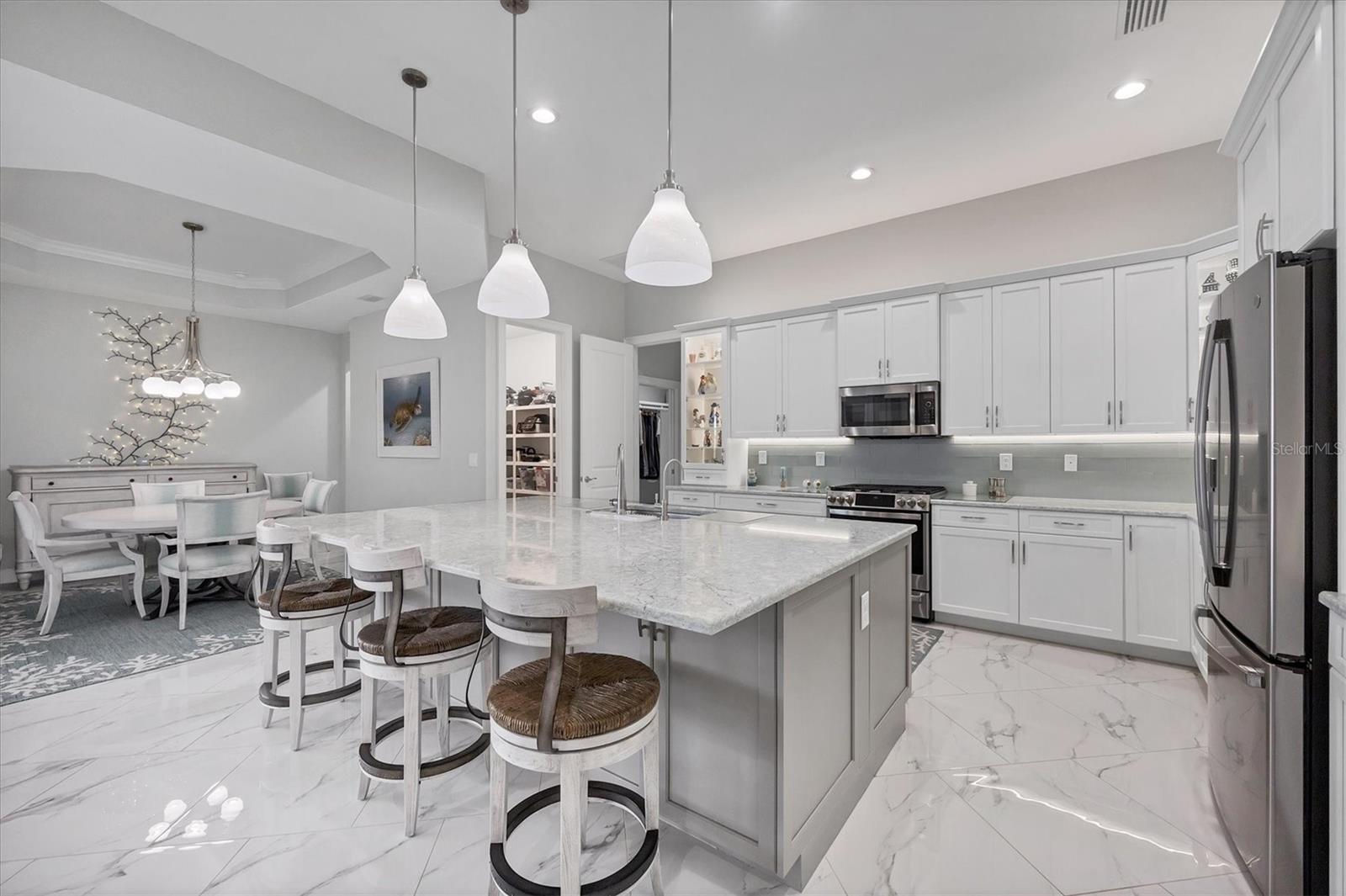 ROTONDA WEST PINE VALLEY - Residential