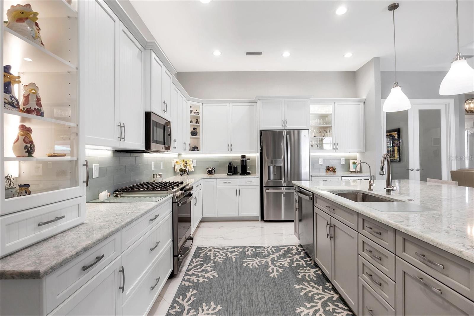 ROTONDA WEST PINE VALLEY - Residential