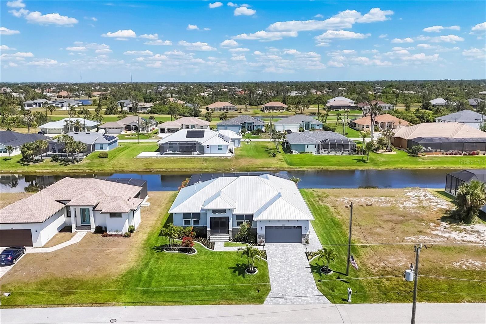 ROTONDA WEST PINE VALLEY - Residential