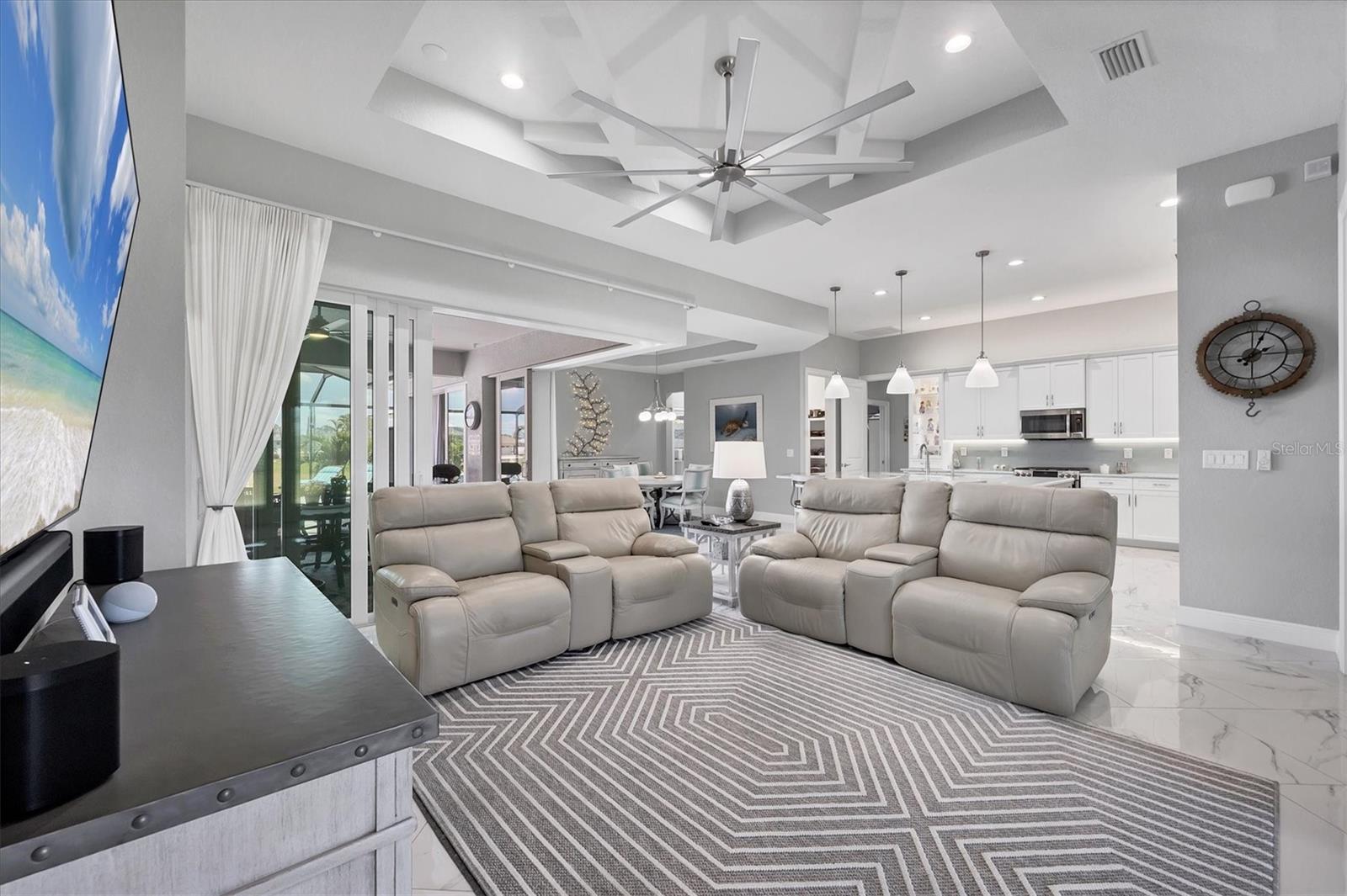 ROTONDA WEST PINE VALLEY - Residential