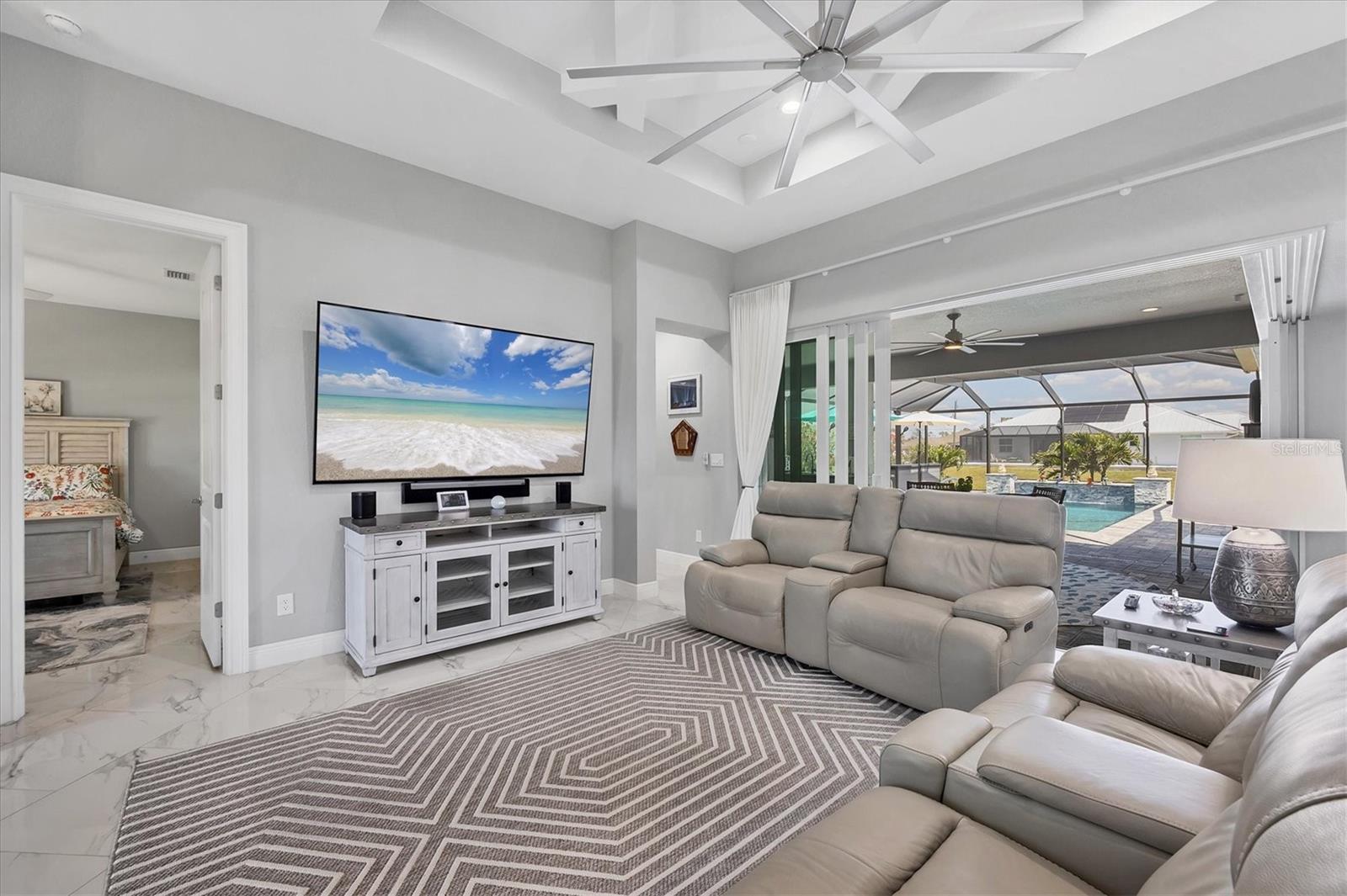 ROTONDA WEST PINE VALLEY - Residential