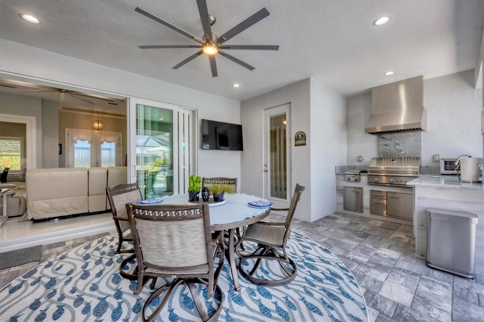 ROTONDA WEST PINE VALLEY - Residential