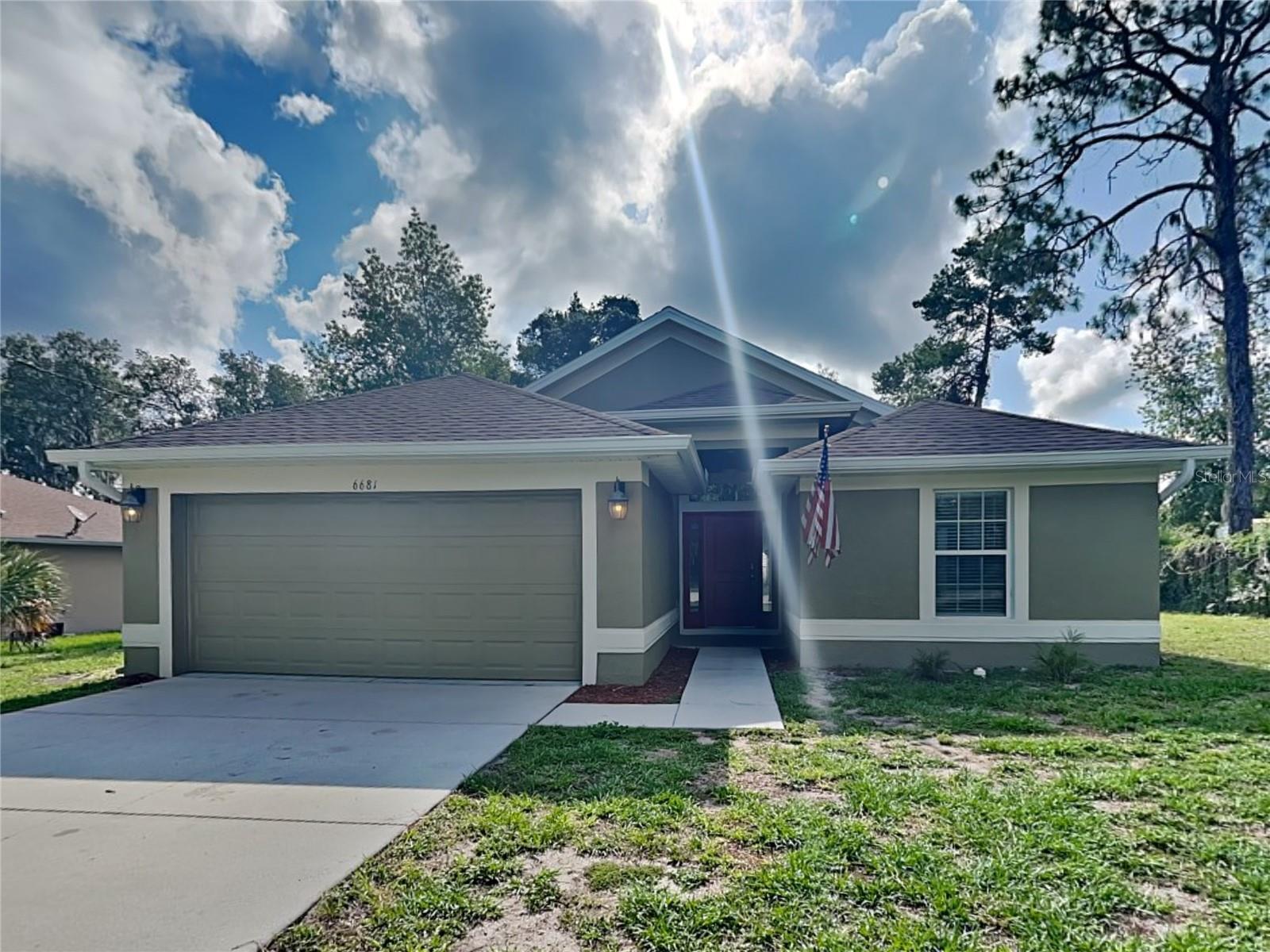 Lovely four bedroom home ready now in Spring Hill!
This home is professionally managed and maintained. Rental amount varies based on lease terms. Resident responsible for utilities as well as renter's insurance and lawn maintenance and pool maintenance fee (if applicable). Applicants considered on a first come, first served basis. All occupants over 18 must apply. Application fee of $55 per applicant is non-refundable. Applicant will be charged a holding fee of $250 (per household) at the time of applying to reserve the home. This is only refundable if application is not approved. It will otherwise be credited towards the first month's rent. Must be able to start the lease for the home within ten days of being approved.