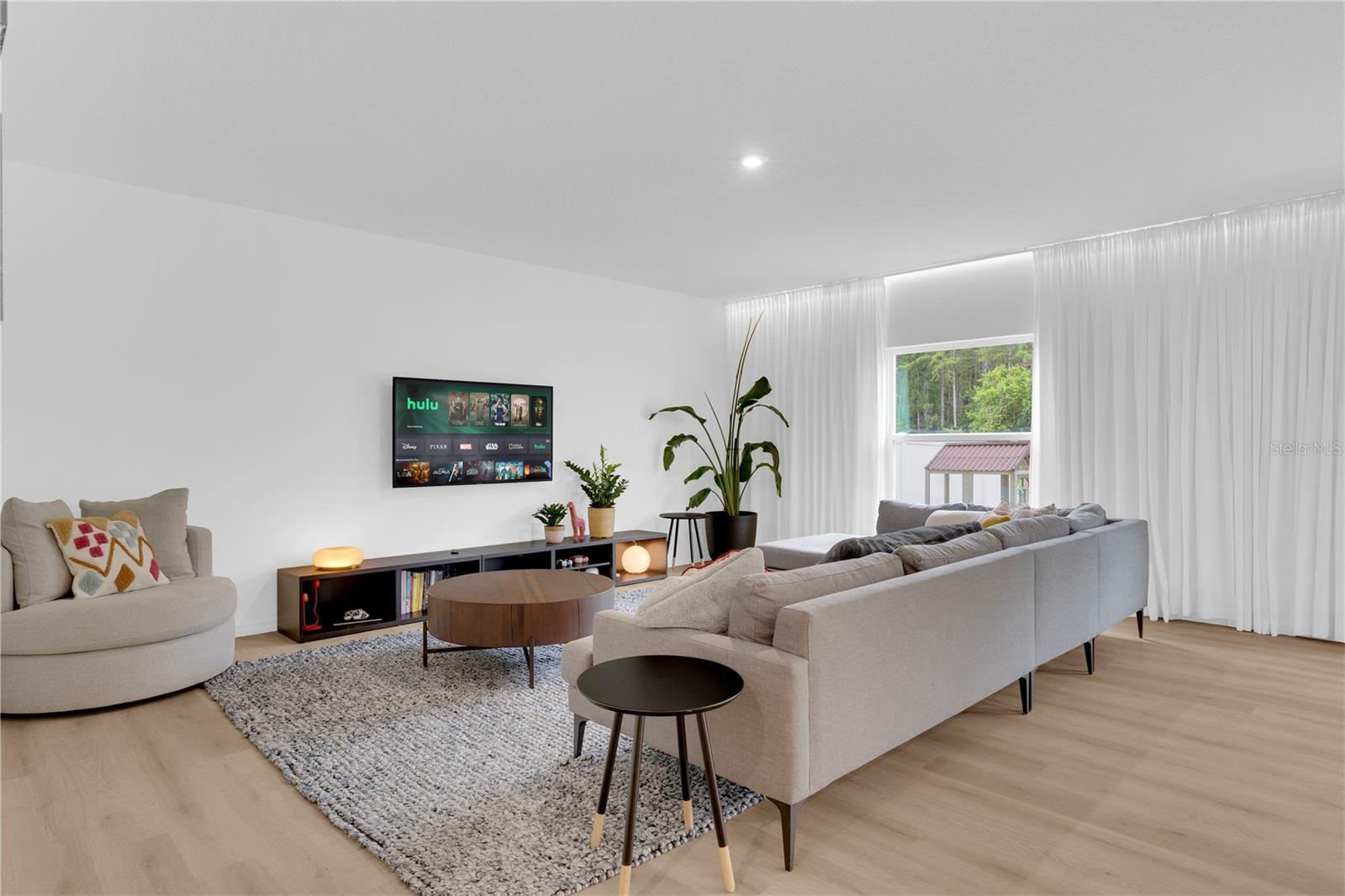 SOUTHERN PINES PH 4 - Residential Lease