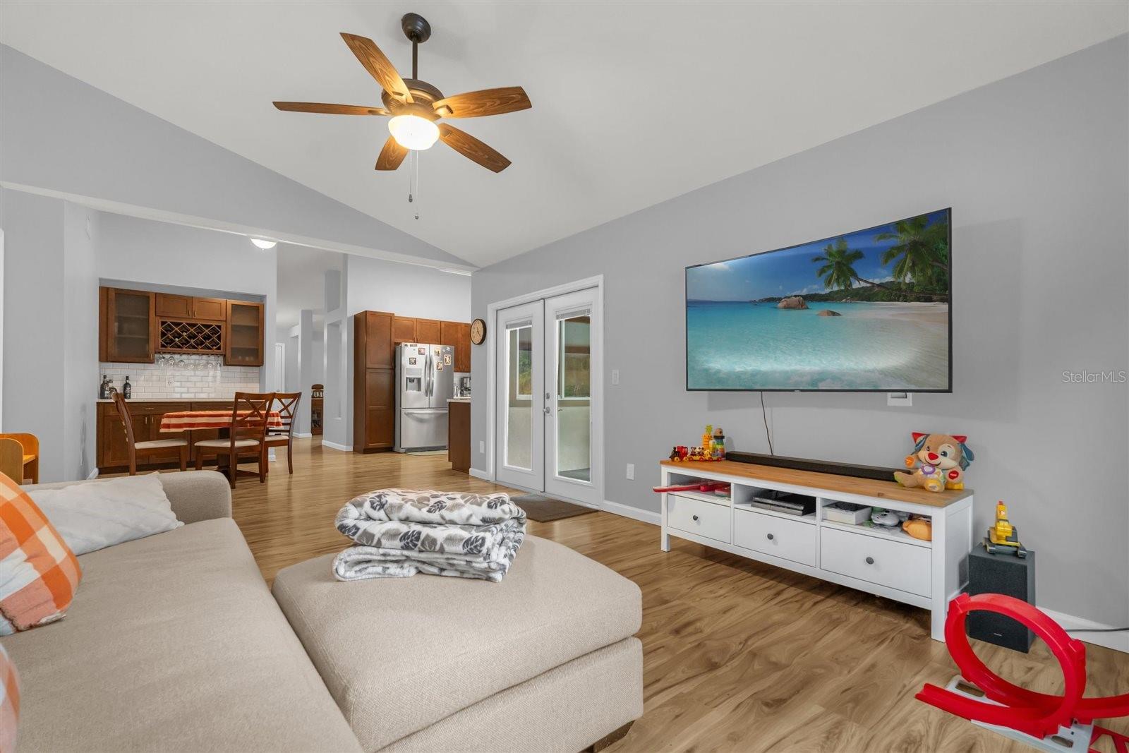 3424 FOX HOLLOW DRIVE