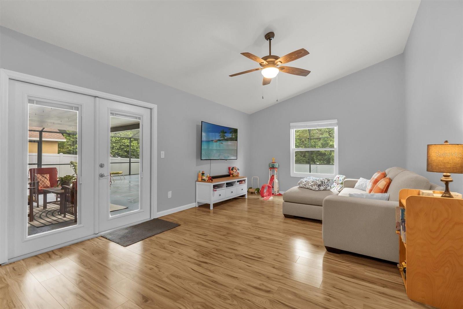 3424 FOX HOLLOW DRIVE