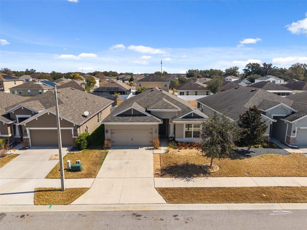 Photo of 895 Old Windsor Way, Spring Hill, FL 34609 (MLS # W7882976)