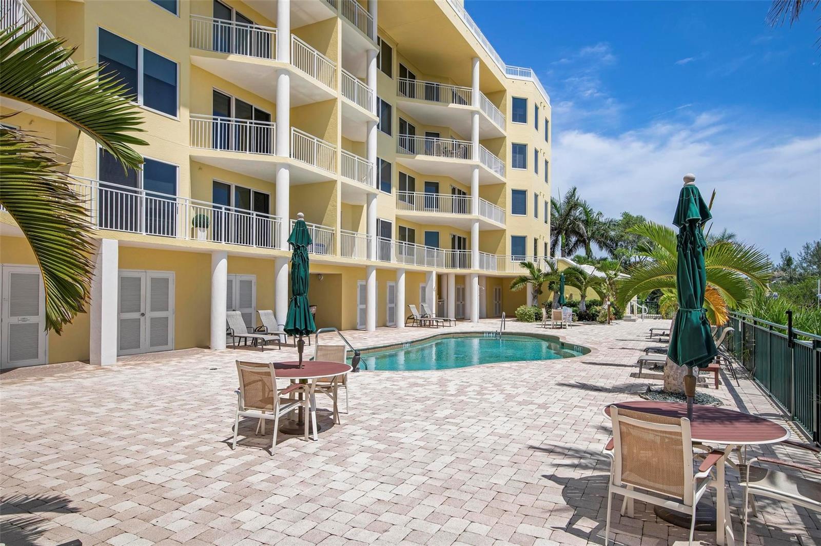SOMERSET CAY - Residential Lease