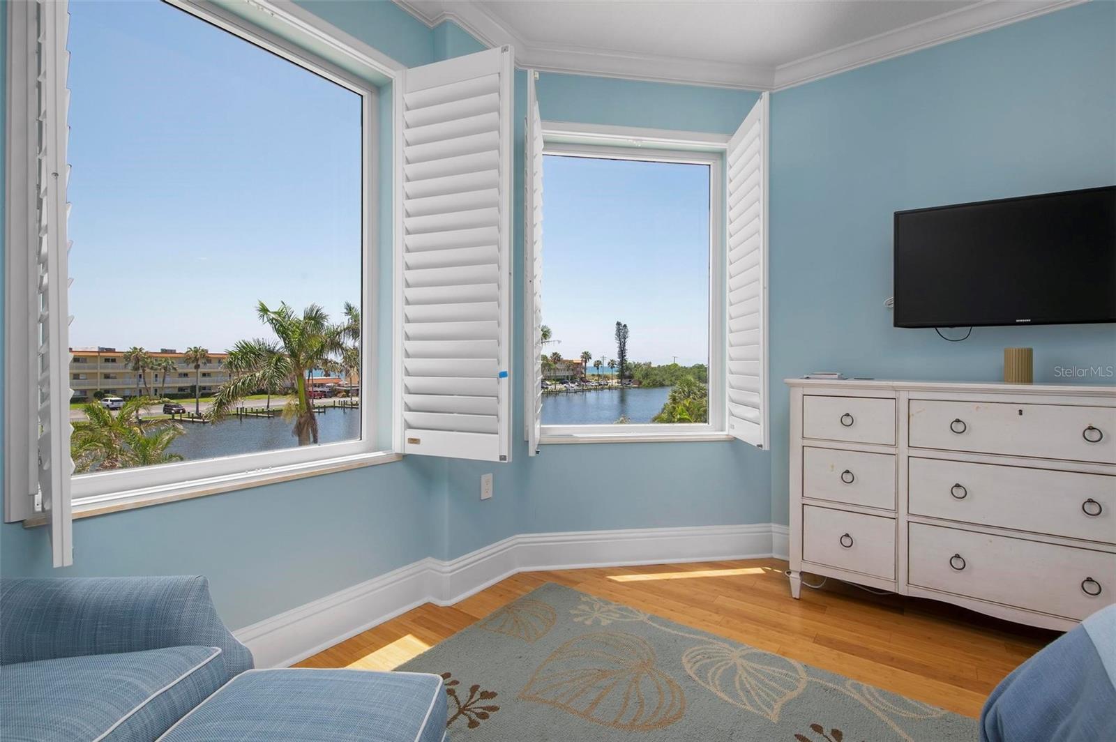 SOMERSET CAY - Residential Lease