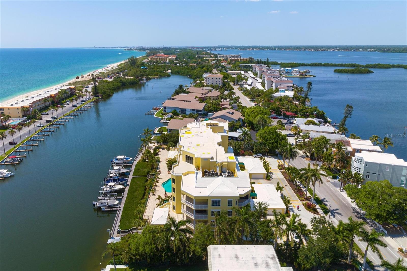 SOMERSET CAY - Residential Lease