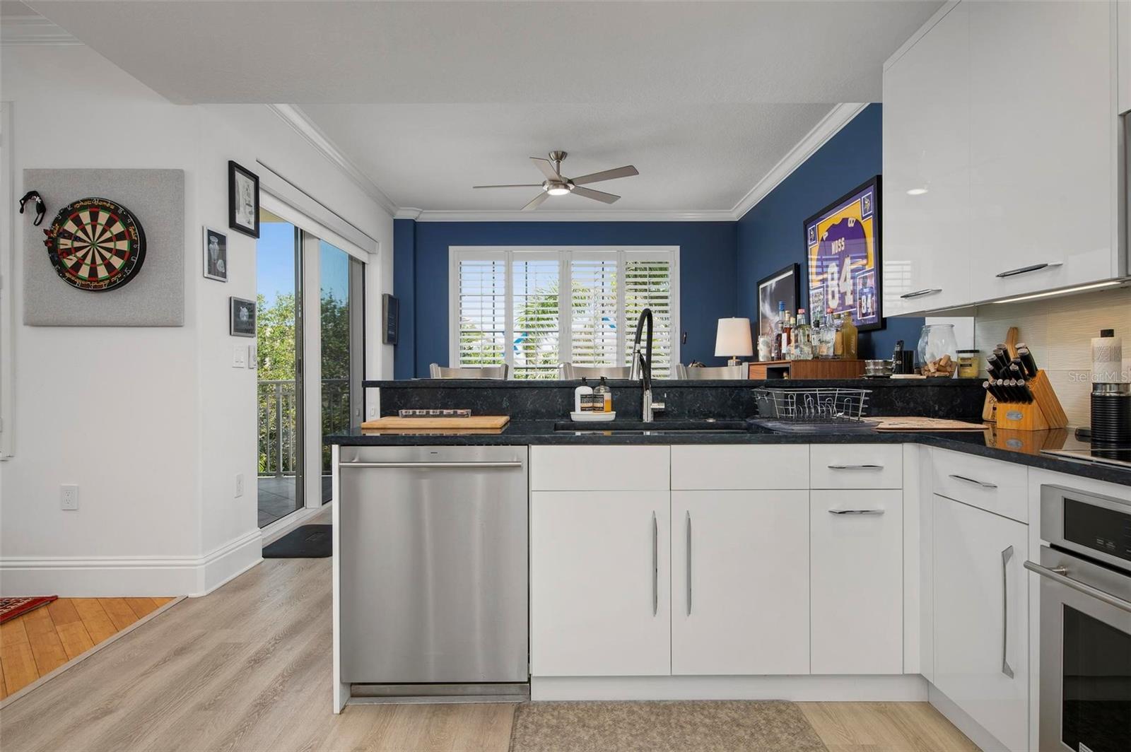 SOMERSET CAY - Residential Lease
