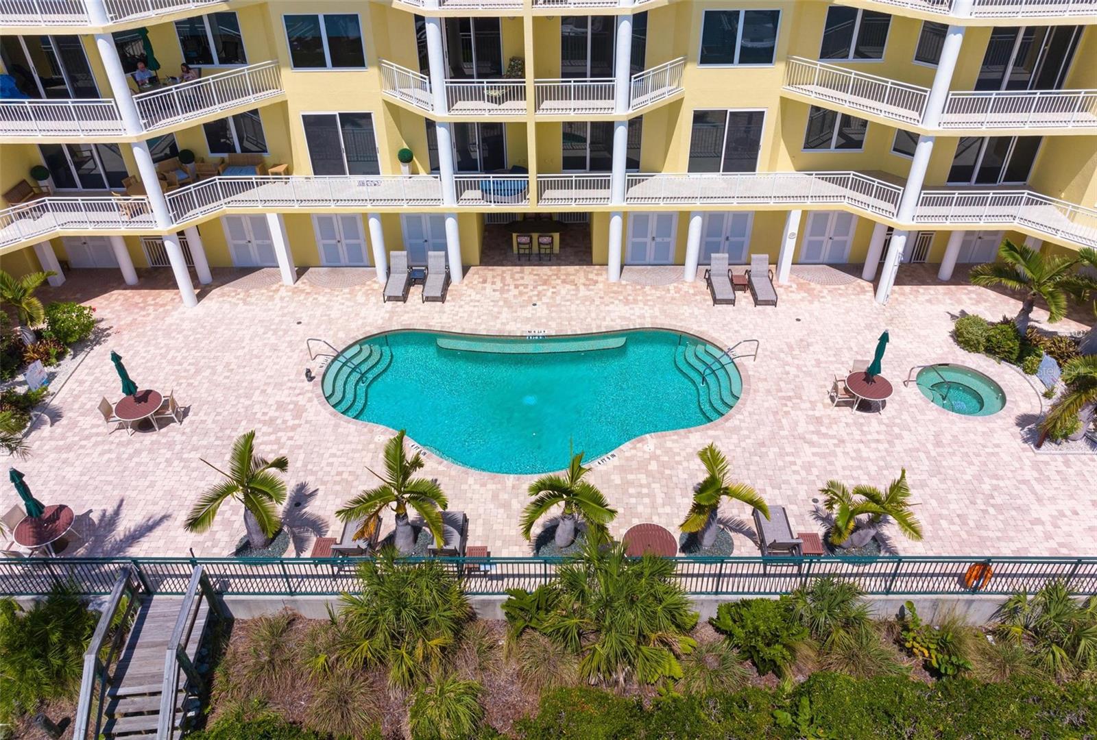 SOMERSET CAY - Residential Lease