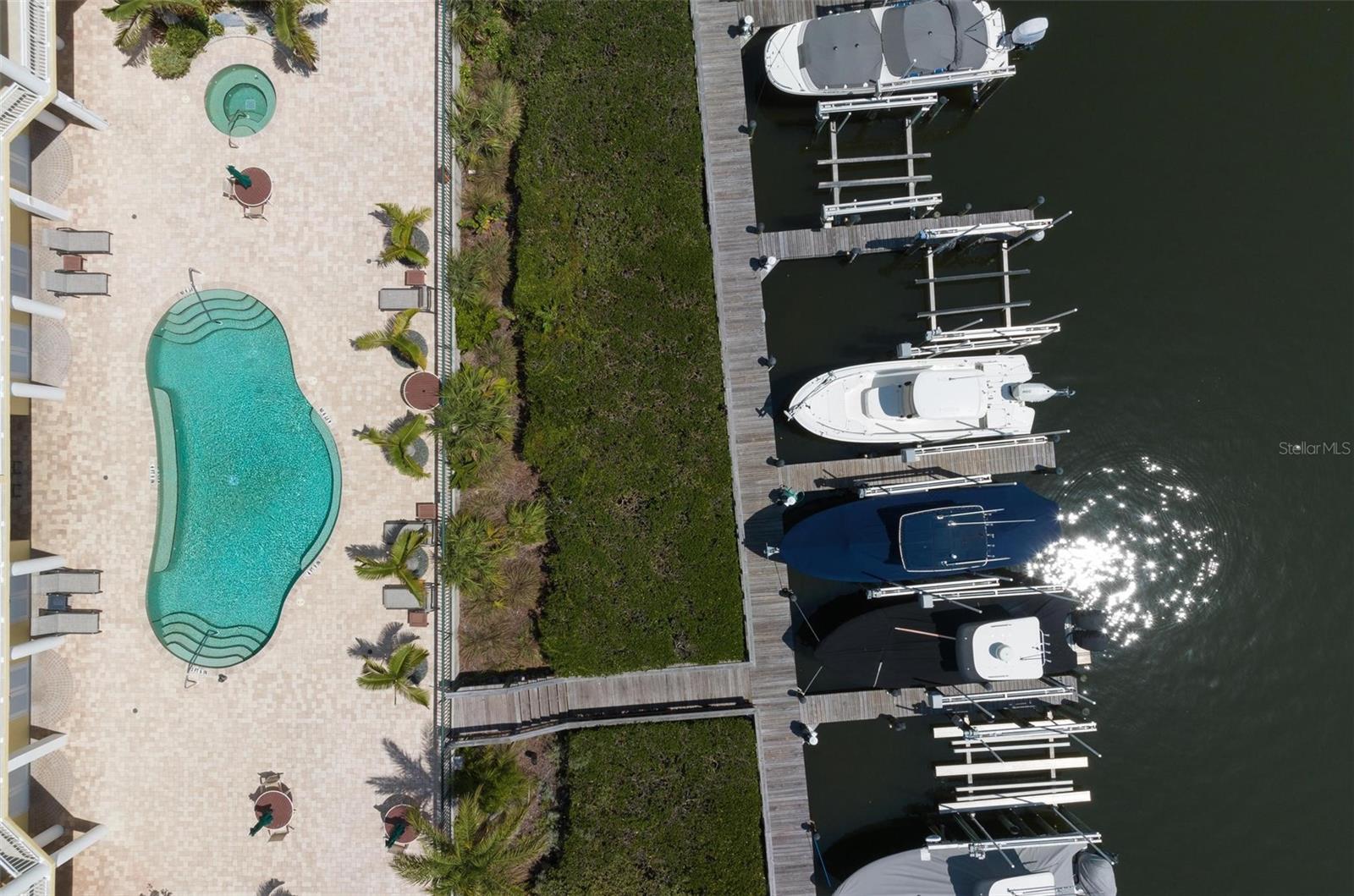 SOMERSET CAY - Residential Lease